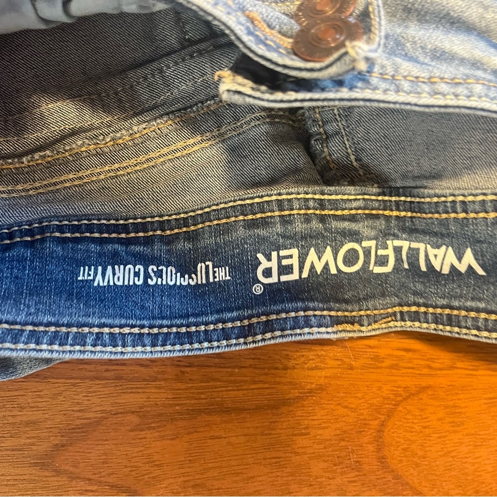 Wallflower Faded Blue Boot Cut Jeans - Picture 5 of 6